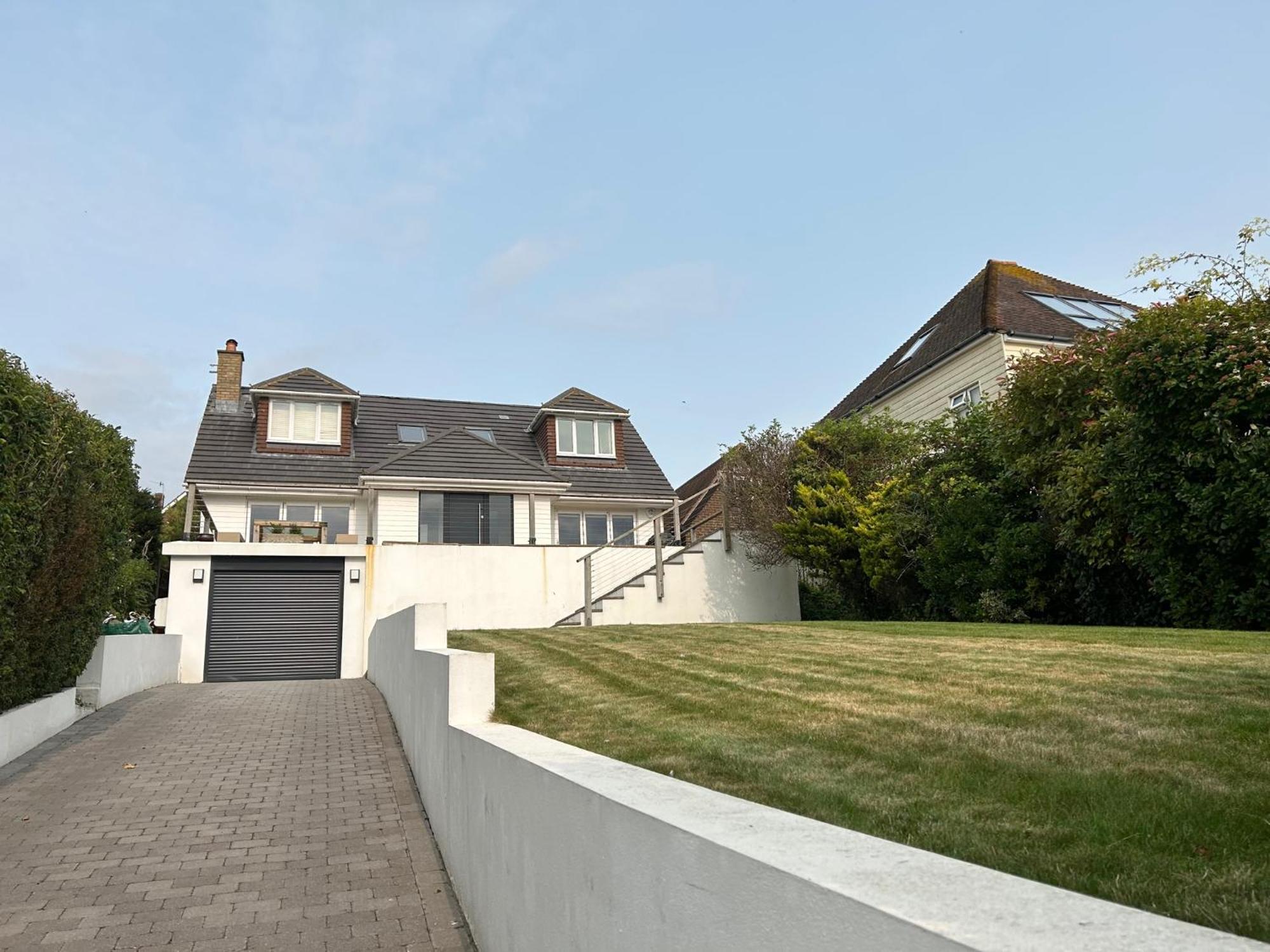 Sanctuary By The Sea With Large Room Including Lounge, Bathroom, Direct Garden Access & Free Parking Brighton Eksteriør billede