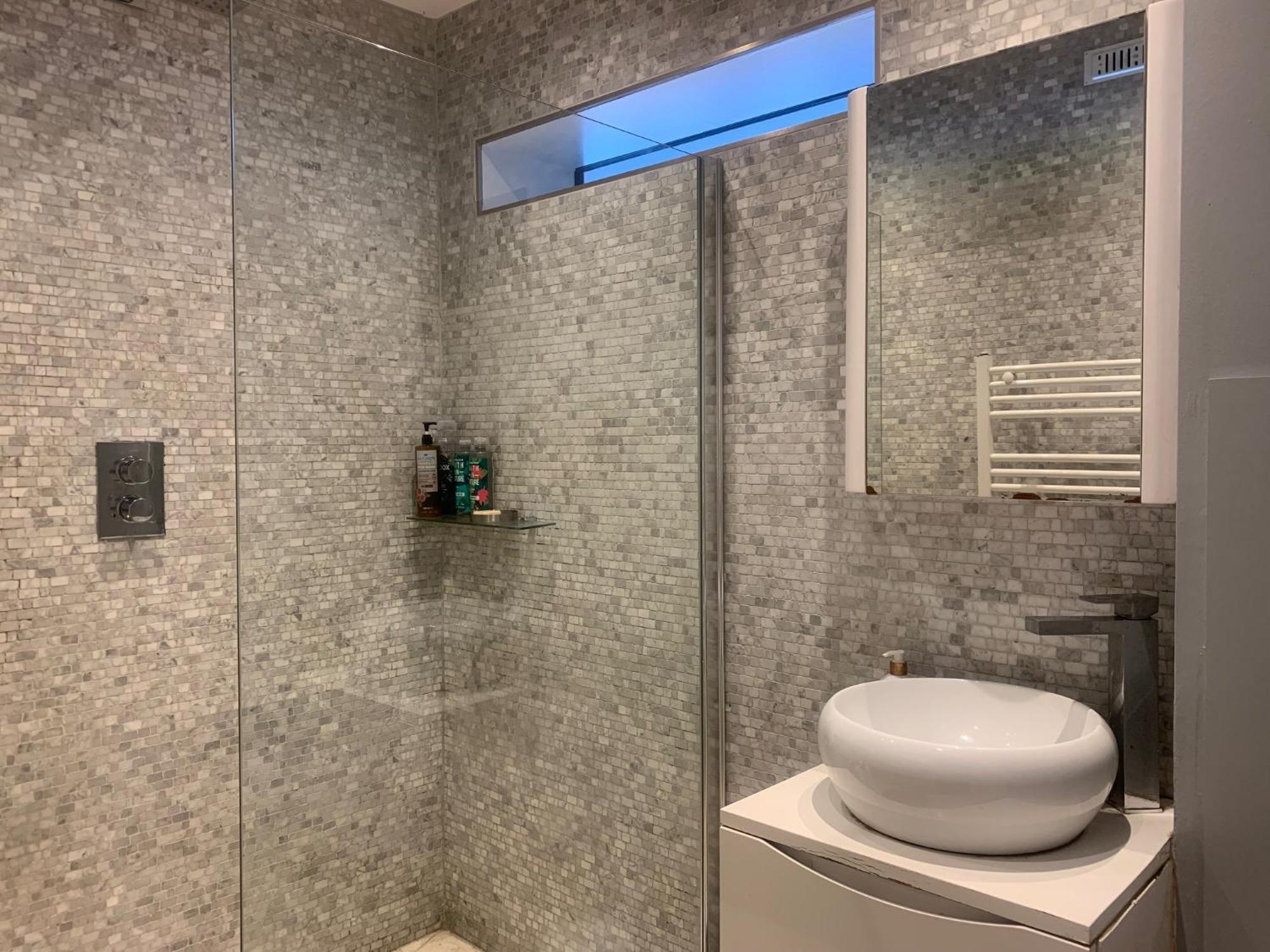 Sanctuary By The Sea With Large Room Including Lounge, Bathroom, Direct Garden Access & Free Parking Brighton Eksteriør billede
