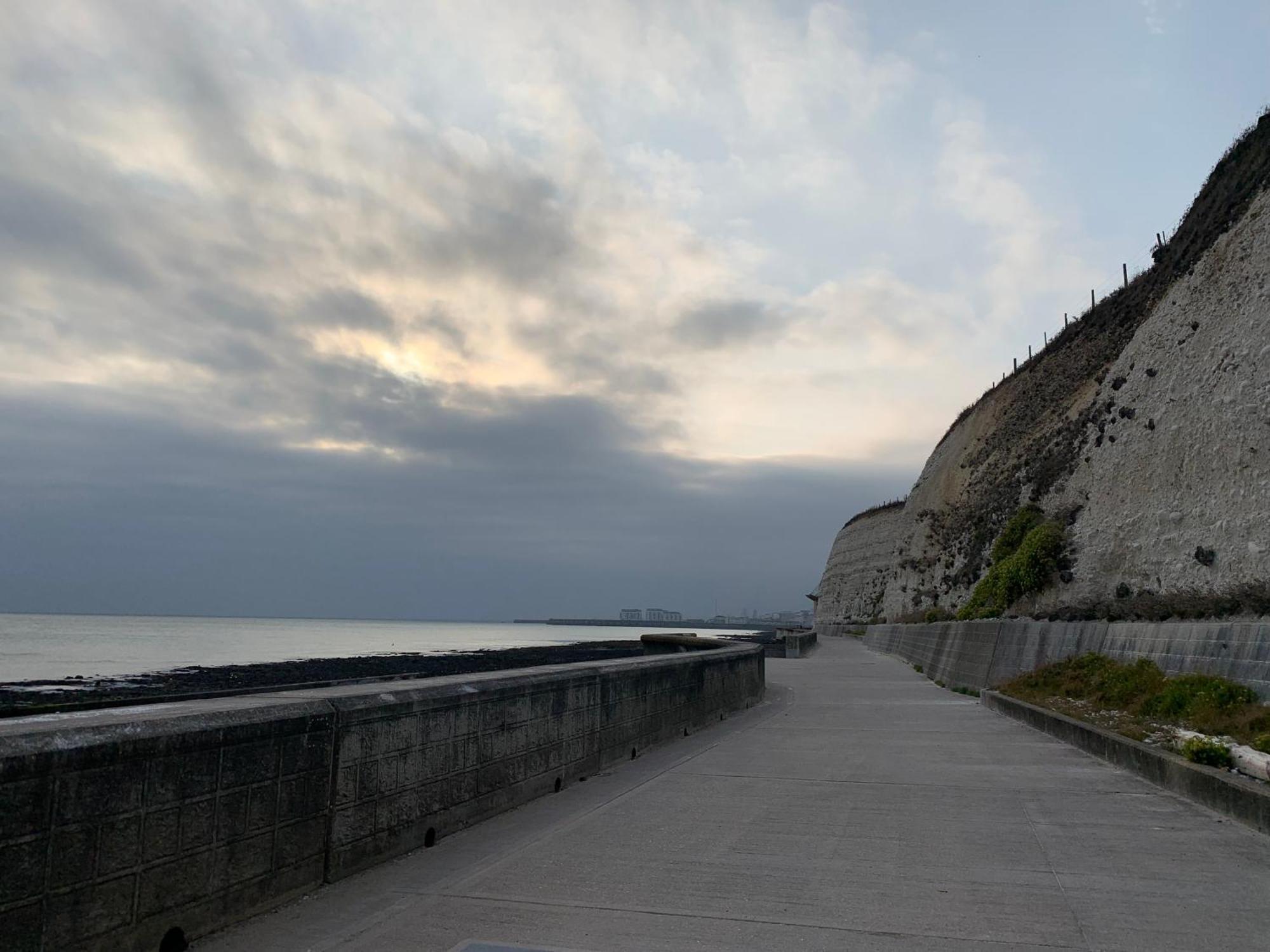 Sanctuary By The Sea With Large Room Including Lounge, Bathroom, Direct Garden Access & Free Parking Brighton Eksteriør billede