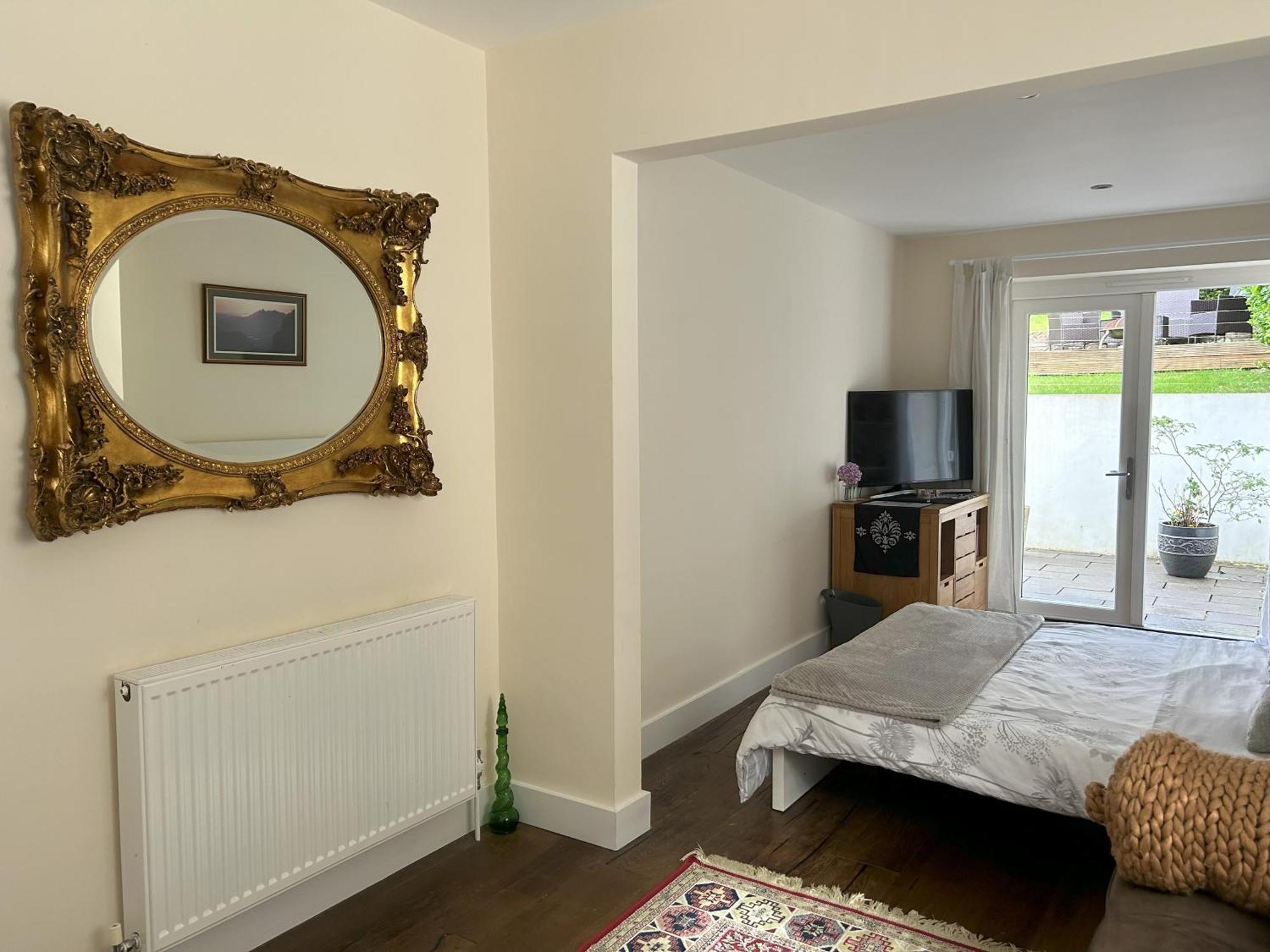 Sanctuary By The Sea With Large Room Including Lounge, Bathroom, Direct Garden Access & Free Parking Brighton Eksteriør billede