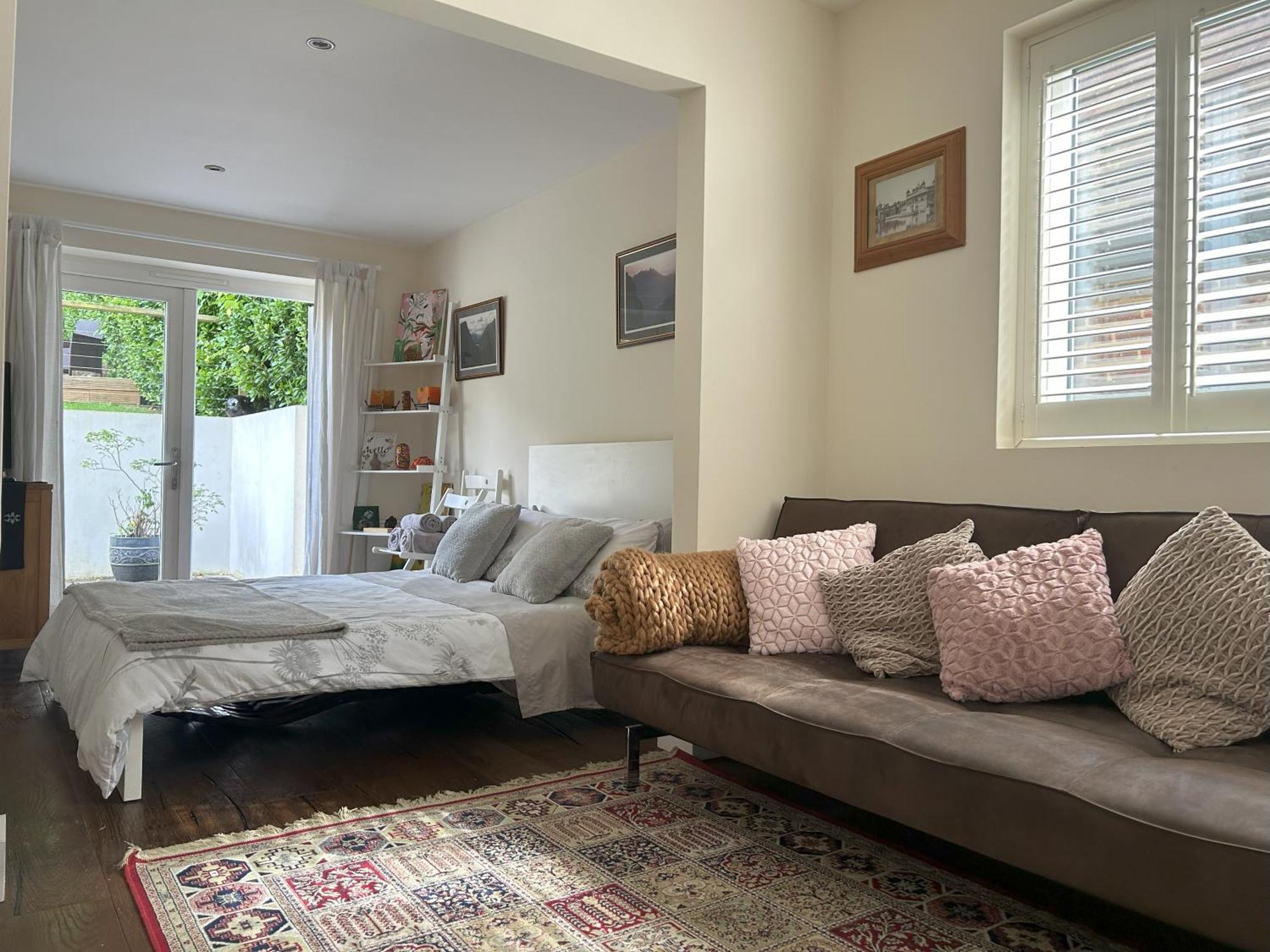 Sanctuary By The Sea With Large Room Including Lounge, Bathroom, Direct Garden Access & Free Parking Brighton Eksteriør billede